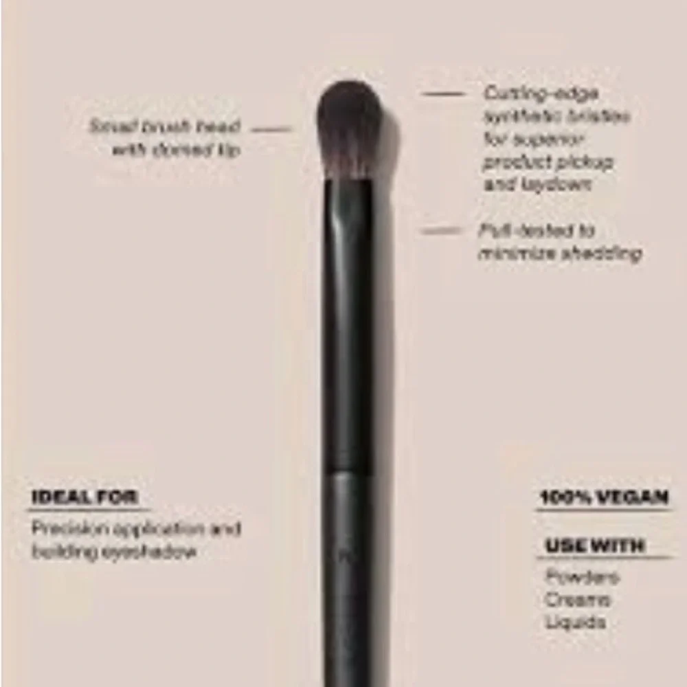 Morphe V206 Black professional grade domed crease eyeshadow brush